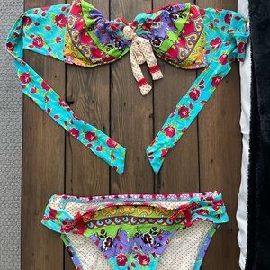 Betsy Johnson bandeau bikini. Size small